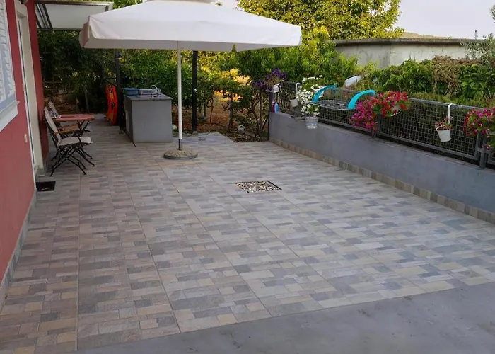 Mare トロギール